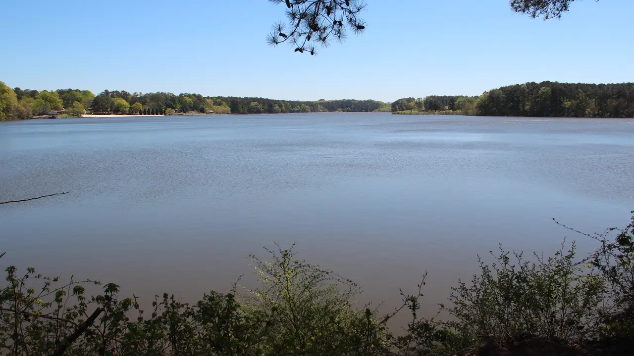 Lake Acworth, Acworth